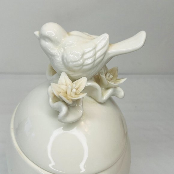 Paris Royal White Glass Oval Trinket Jewelry Box Bird Flowers on Lid No Flaws - Picture 3 of 12